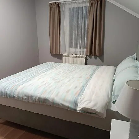 Ana Apartman *